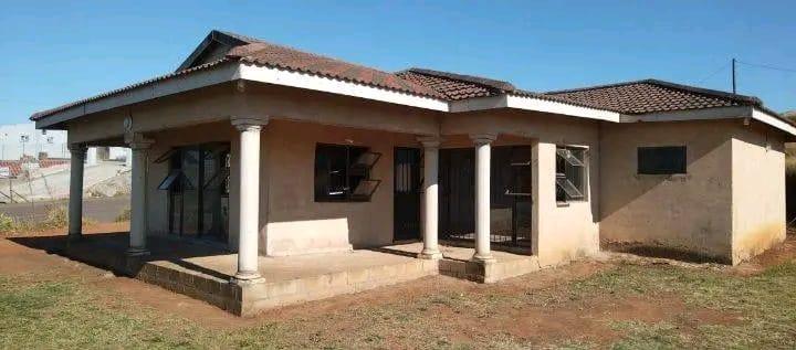 3 Bedroom Property for Sale in Umlazi KwaZulu-Natal