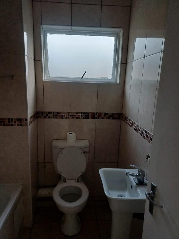 To Let 2 Bedroom Property for Rent in Morningside KwaZulu-Natal