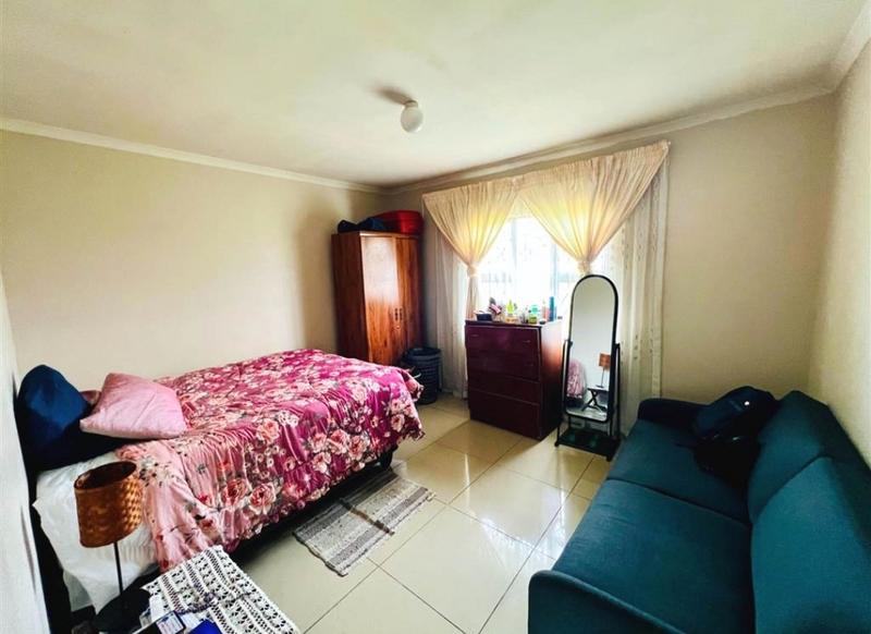 2 Bedroom Property for Sale in Ntuzuma KwaZulu-Natal