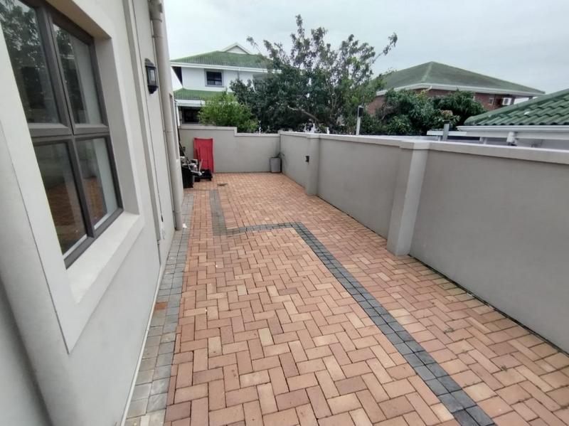 1 Bedroom Property for Sale in Somerset Park KwaZulu-Natal