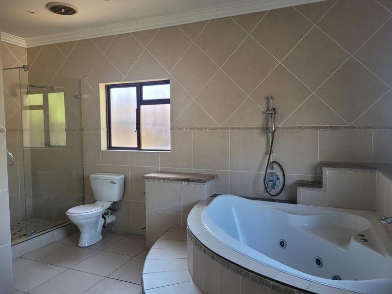4 Bedroom Property for Sale in Manaba Beach KwaZulu-Natal