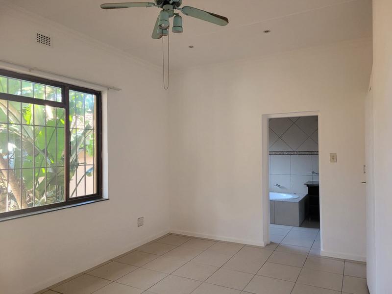 4 Bedroom Property for Sale in Manaba Beach KwaZulu-Natal