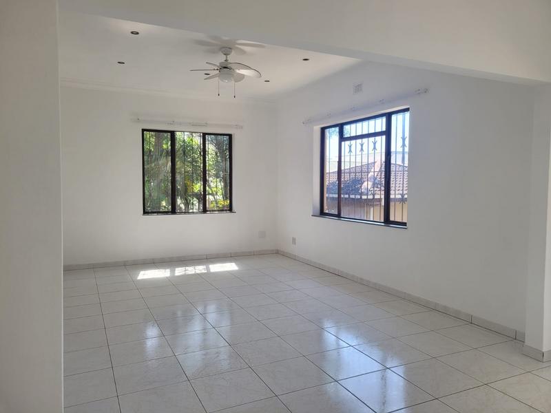 4 Bedroom Property for Sale in Manaba Beach KwaZulu-Natal