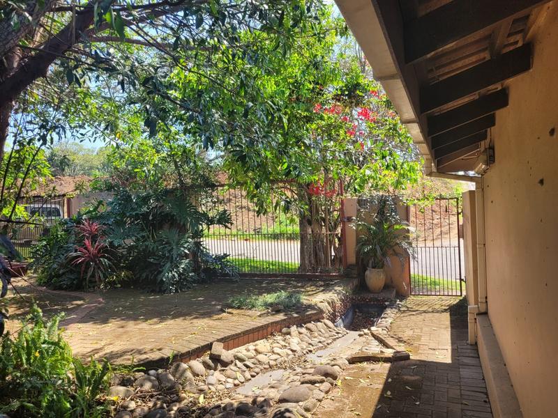 4 Bedroom Property for Sale in Manaba Beach KwaZulu-Natal