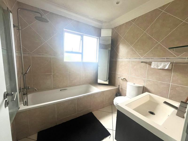 2 Bedroom Property for Sale in Margate Beach KwaZulu-Natal