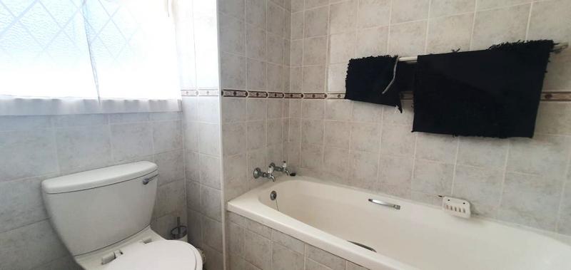 2 Bedroom Property for Sale in Manaba Beach KwaZulu-Natal