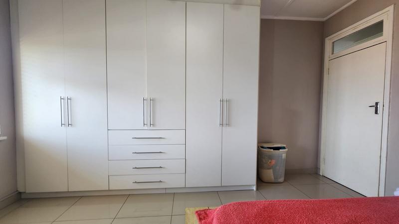 1 Bedroom Property for Sale in Windermere KwaZulu-Natal