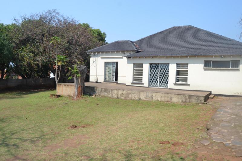 4 Bedroom Property for Sale in Montclair KwaZulu-Natal