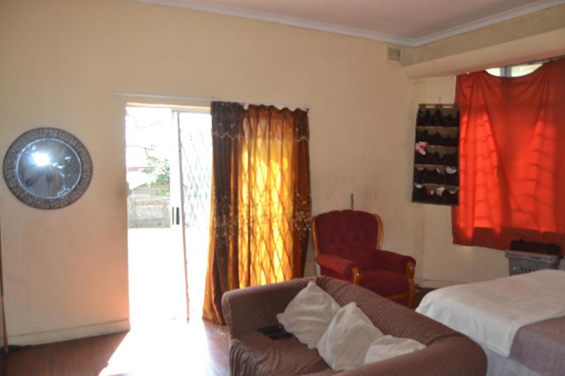 4 Bedroom Property for Sale in Montclair KwaZulu-Natal