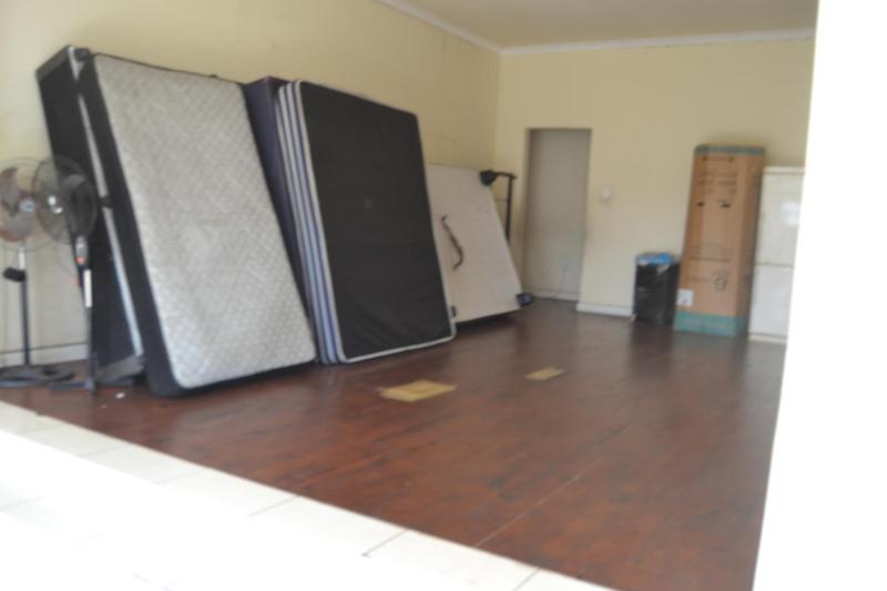4 Bedroom Property for Sale in Montclair KwaZulu-Natal
