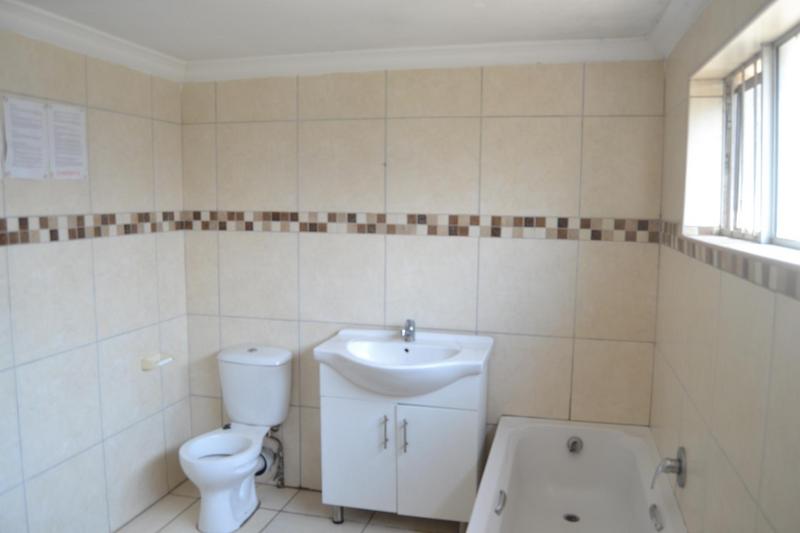 4 Bedroom Property for Sale in Montclair KwaZulu-Natal