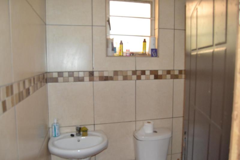 4 Bedroom Property for Sale in Montclair KwaZulu-Natal