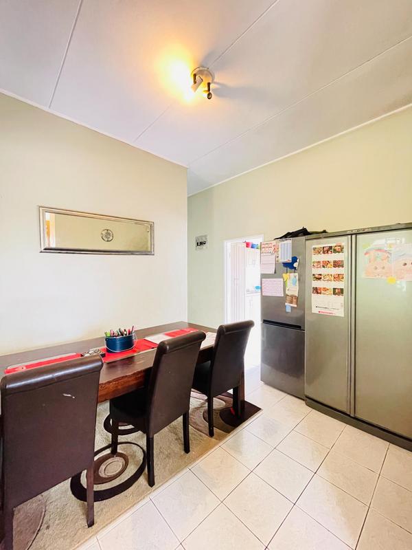 4 Bedroom Property for Sale in Yellowwood Park KwaZulu-Natal