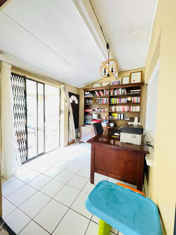 4 Bedroom Property for Sale in Yellowwood Park KwaZulu-Natal