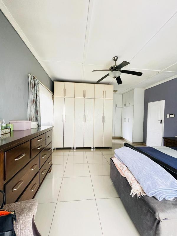 4 Bedroom Property for Sale in Yellowwood Park KwaZulu-Natal