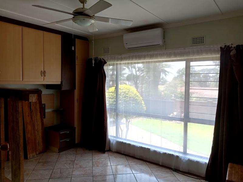 5 Bedroom Property for Sale in Scottburgh South KwaZulu-Natal