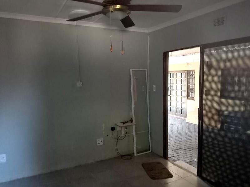 5 Bedroom Property for Sale in Scottburgh South KwaZulu-Natal