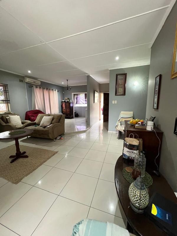 5 Bedroom Property for Sale in Berea West KwaZulu-Natal