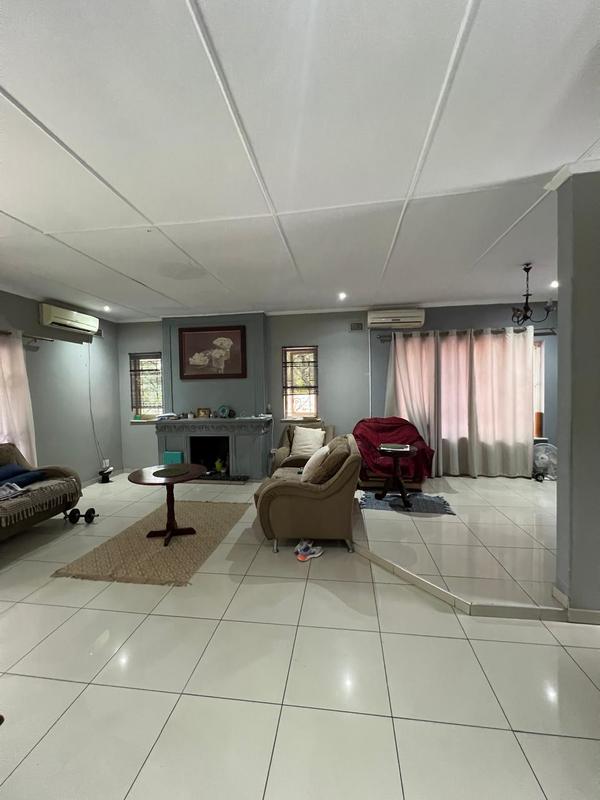 5 Bedroom Property for Sale in Berea West KwaZulu-Natal
