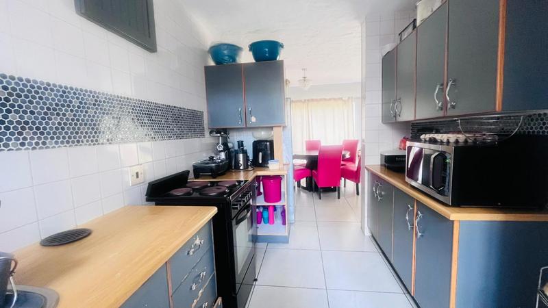 To Let 3 Bedroom Property for Rent in Margate KwaZulu-Natal