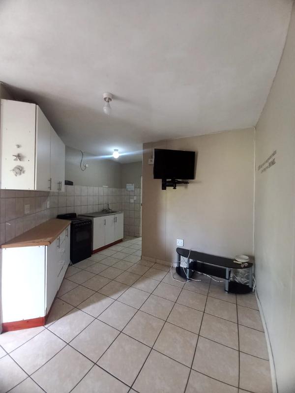 To Let 2 Bedroom Property for Rent in Uvongo KwaZulu-Natal