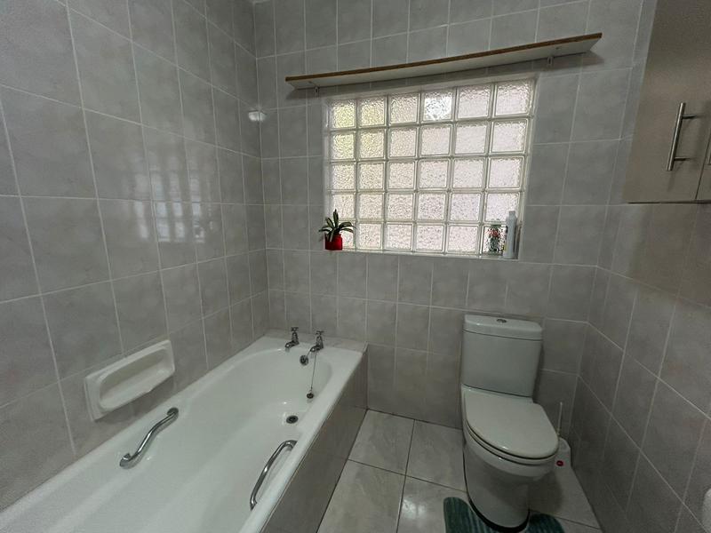 4 Bedroom Property for Sale in Uvongo KwaZulu-Natal