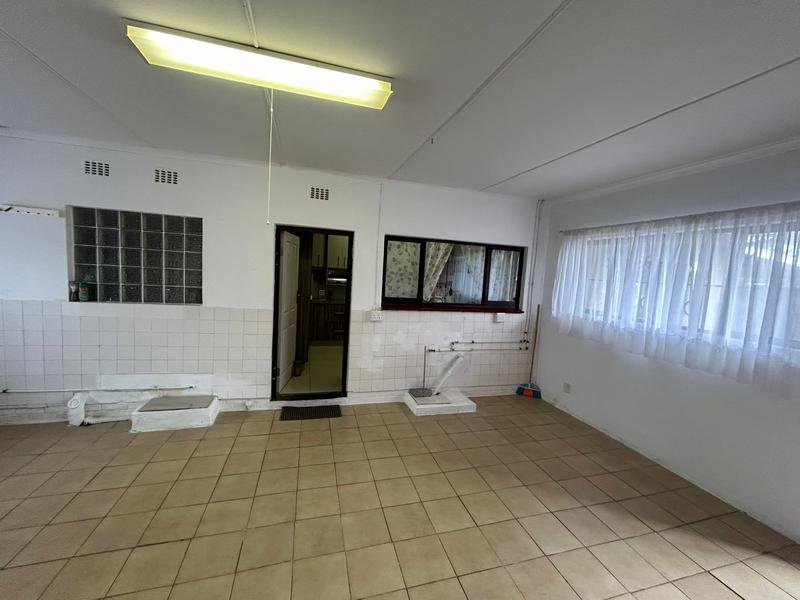 4 Bedroom Property for Sale in Uvongo KwaZulu-Natal
