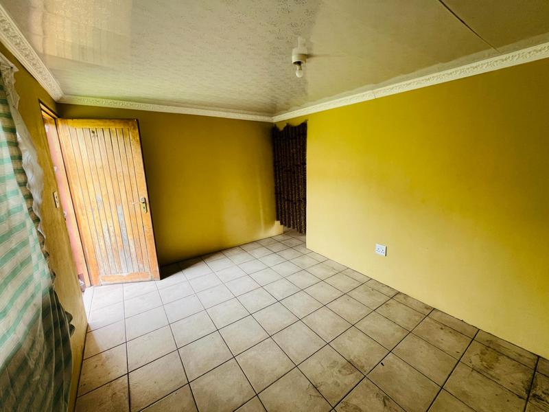2 Bedroom Property for Sale in Umlazi U KwaZulu-Natal