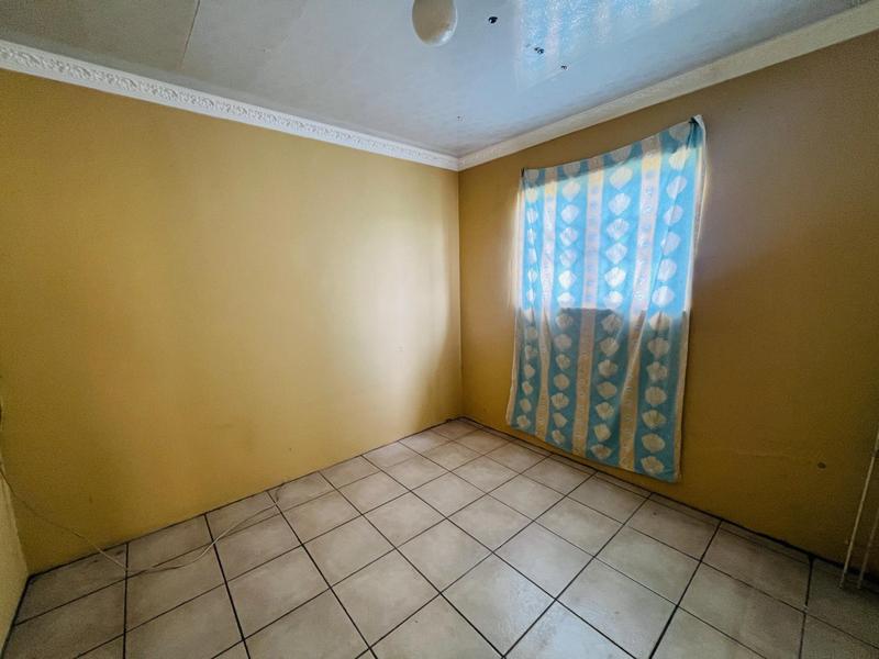 2 Bedroom Property for Sale in Umlazi U KwaZulu-Natal