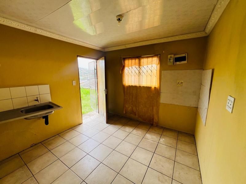 2 Bedroom Property for Sale in Umlazi U KwaZulu-Natal
