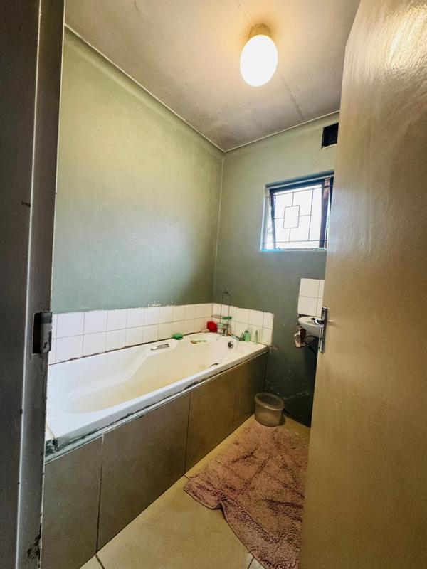 3 Bedroom Property for Sale in Kwamashu KwaZulu-Natal