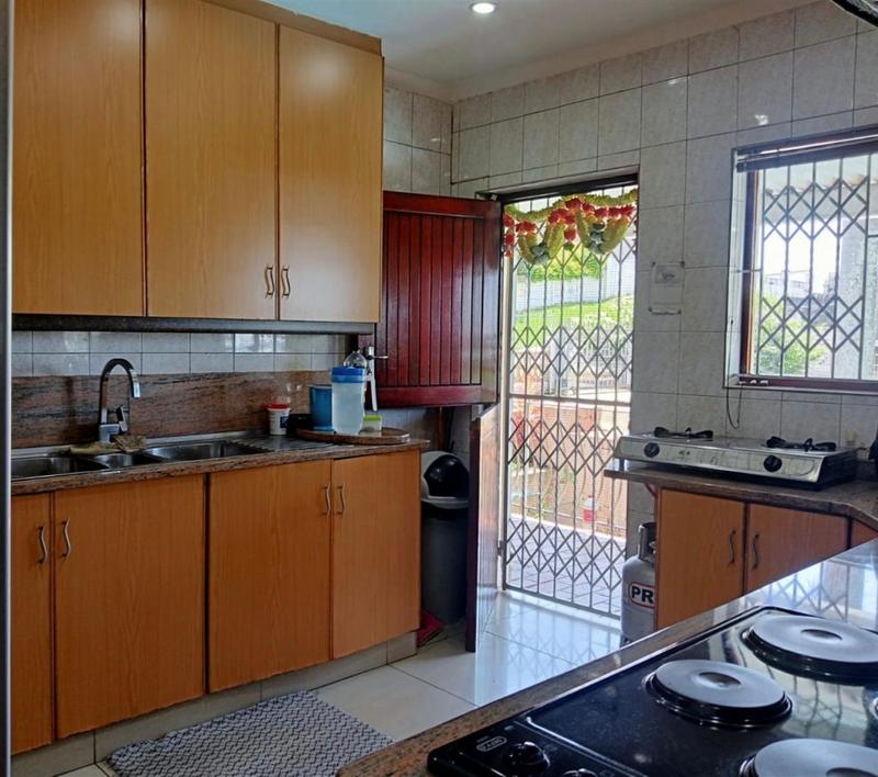 4 Bedroom Property for Sale in Sea View KwaZulu-Natal