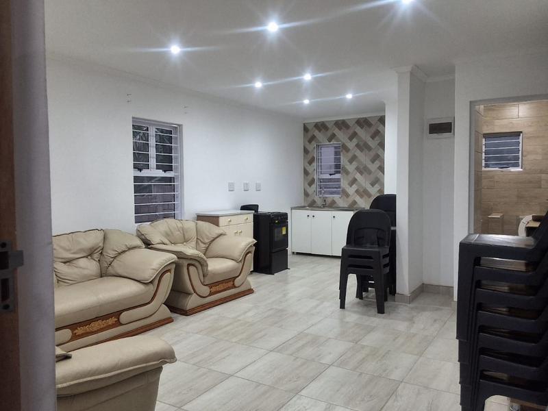 To Let 2 Bedroom Property for Rent in Malvern KwaZulu-Natal