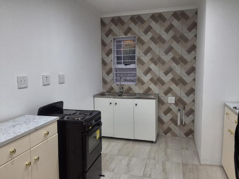 To Let 2 Bedroom Property for Rent in Malvern KwaZulu-Natal