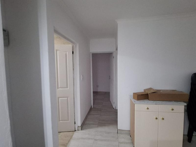 To Let 2 Bedroom Property for Rent in Malvern KwaZulu-Natal