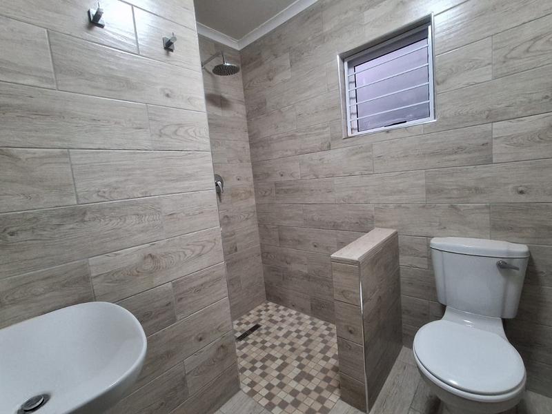 To Let 2 Bedroom Property for Rent in Malvern KwaZulu-Natal