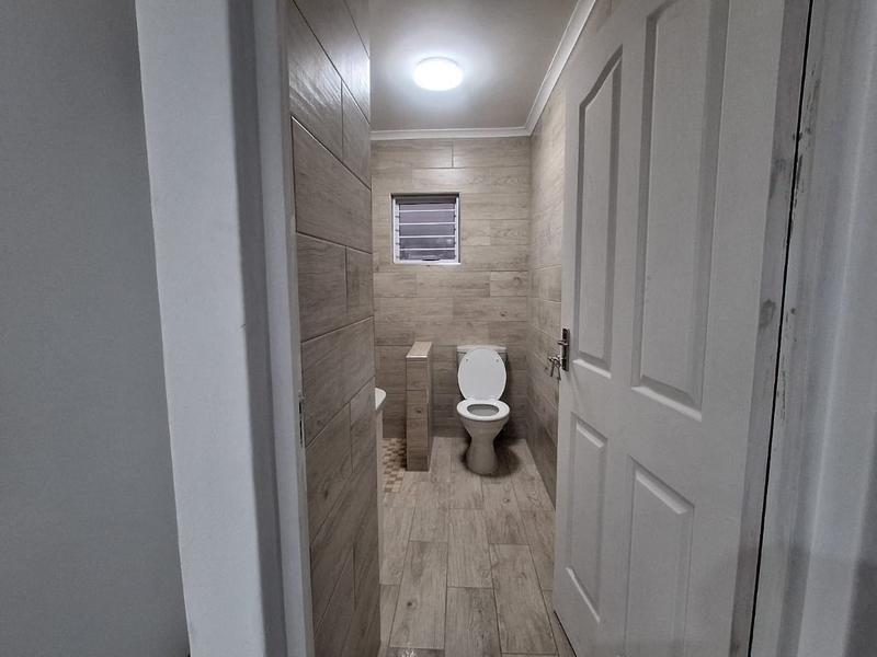 To Let 2 Bedroom Property for Rent in Malvern KwaZulu-Natal