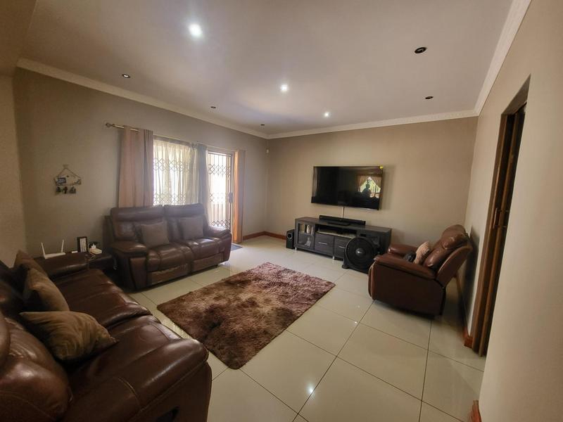 3 Bedroom Property for Sale in Grangetown KwaZulu-Natal