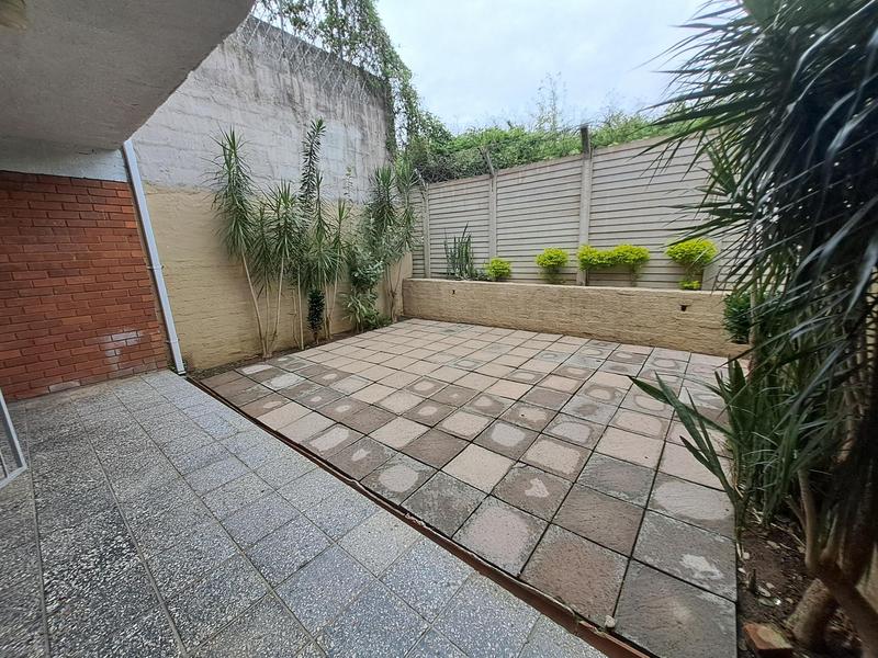 2 Bedroom Property for Sale in Waterways KwaZulu-Natal