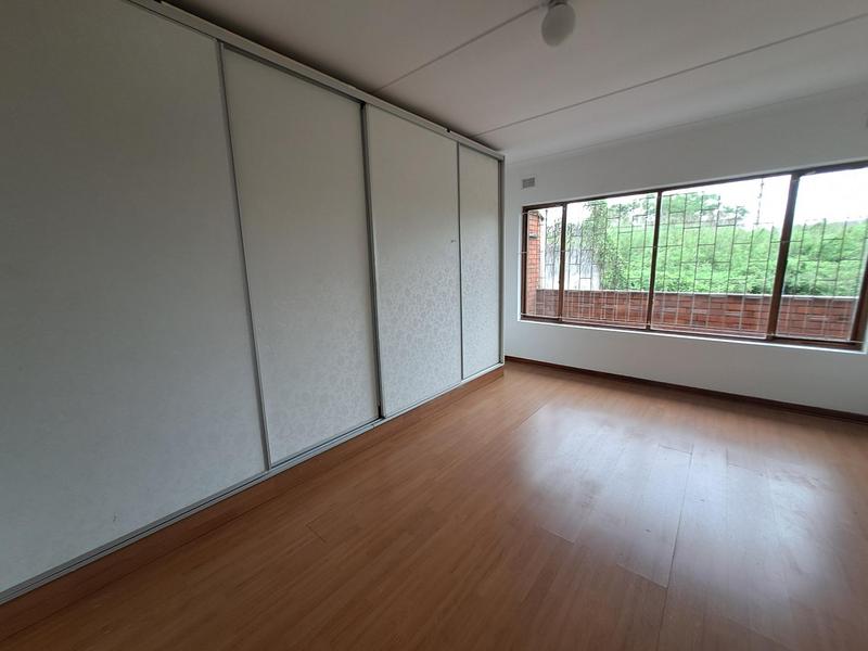 2 Bedroom Property for Sale in Waterways KwaZulu-Natal