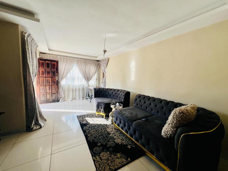 3 Bedroom Property for Sale in Umlazi U KwaZulu-Natal