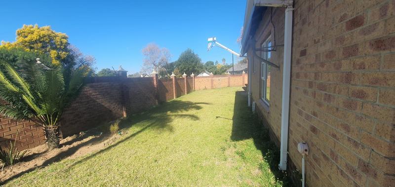 To Let 4 Bedroom Property for Rent in Aviary Hill KwaZulu-Natal