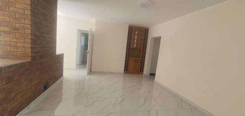 To Let 4 Bedroom Property for Rent in Aviary Hill KwaZulu-Natal