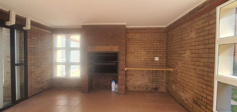 To Let 4 Bedroom Property for Rent in Aviary Hill KwaZulu-Natal