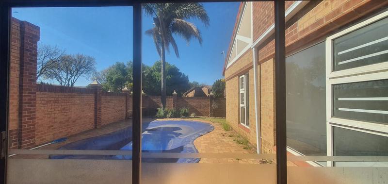 To Let 4 Bedroom Property for Rent in Aviary Hill KwaZulu-Natal