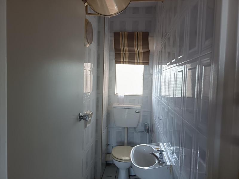 To Let 2 Bedroom Property for Rent in Morningside KwaZulu-Natal