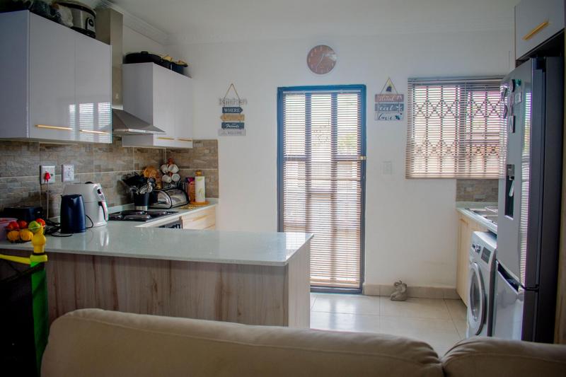 2 Bedroom Property for Sale in Trenance Manor KwaZulu-Natal