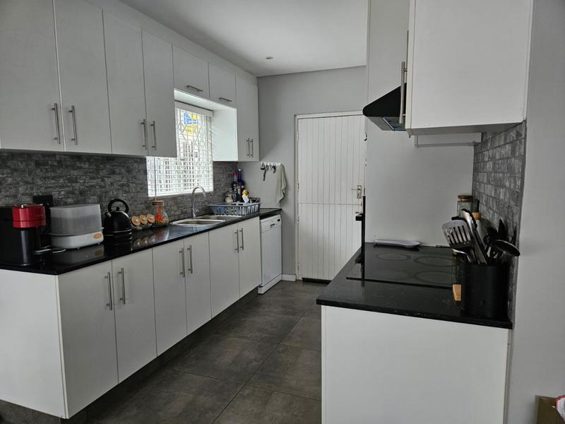 To Let 3 Bedroom Property for Rent in Dawncliffe KwaZulu-Natal
