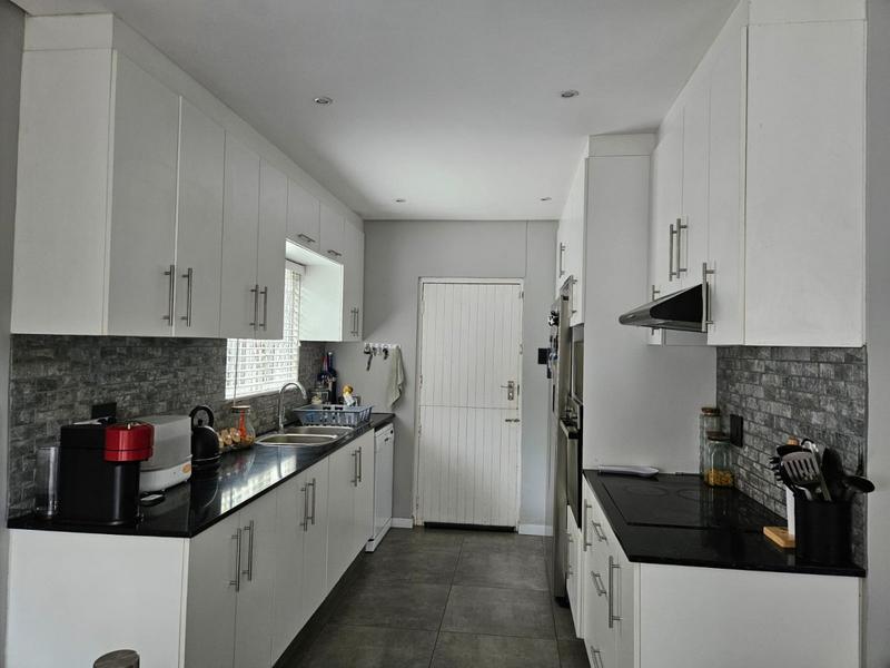 To Let 3 Bedroom Property for Rent in Dawncliffe KwaZulu-Natal