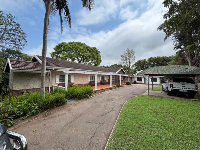 7 Bedroom Property for Sale in Rouken Glen KwaZulu-Natal